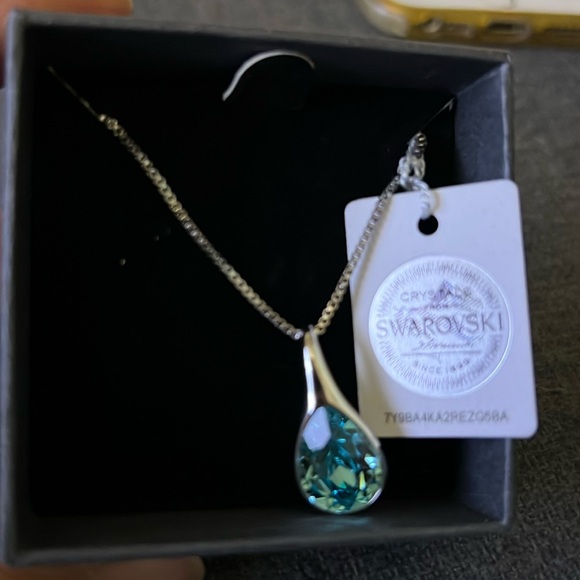 NIC & SYD Swarovski teardrop aquamarine and silver necklace - Picture 2 of 4